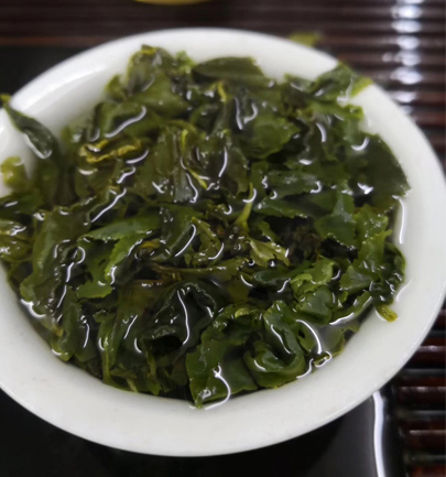 A Taste of Jin Xuan Oolong 4